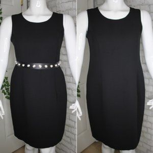 Black Curvy Sheath Dress
